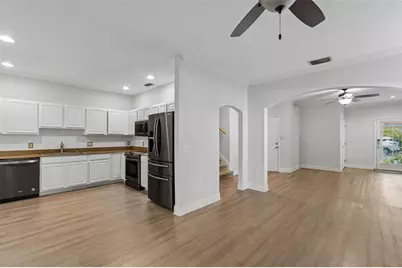 3125 Santorini Court, Tampa, FL 33611 - Photo 10