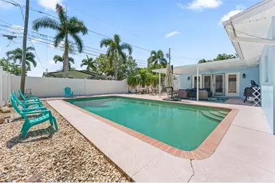 2833 56th Lane N, Saint Petersburg, FL 33710 - Photo 4