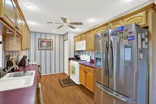 8186 Terrace Garden Dr N, Saint Petersburg, FL 33709 - Photo 18