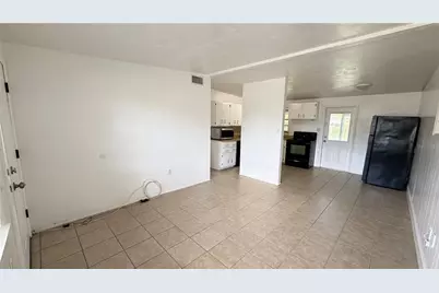 8574 94th Avenue, Seminole, FL 33777 - Photo 2