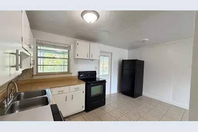 8574 94th Avenue, Seminole, FL 33777 - Photo 4