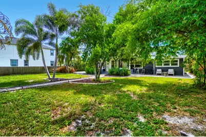 940 25th Street N, Saint Petersburg, FL 33713 - Photo 2