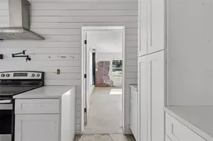 3927 Huntington St NE, Saint Petersburg, FL 33703 - Photo 18