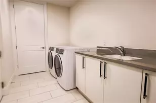 2910 W Barcelona St, Tampa, FL 33629 - Photo 24