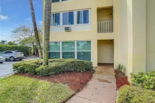 4780 Cove Cir, Saint Petersburg, FL 33708 - Photo 18