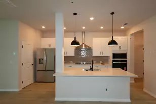 630 Kingswood Ct, Bradenton, FL 34212 - Photo 8