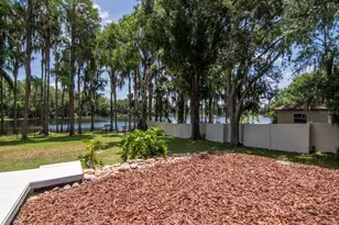 219 Willow Bend Pkwy, Lutz, FL 33549 - Photo 28