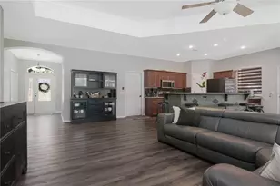 219 Willow Bend Pkwy, Lutz, FL 33549 - Photo 8