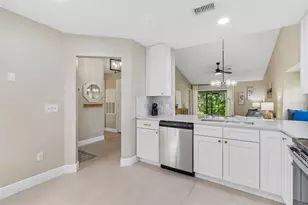 5100 Burchette Rd, Tampa, FL 33647 - Photo 12