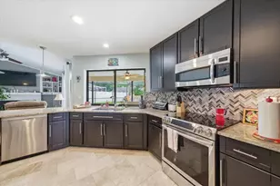 11803 Sweet Pea Ct, Tampa, FL 33635 - Photo 10