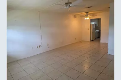 5850 21st Street N #15, Saint Petersburg, FL 33714 - Photo 4
