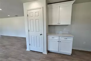 6020 12th St, Zephyrhills, FL 33542 - Photo 26
