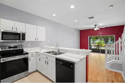 13137 Kings Crossing Drive, Gibsonton, FL 33534 - Photo 10