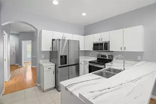 13137 Kings Crossing Dr, Gibsonton, FL 33534 - Photo 8