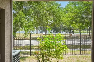 13137 Kings Crossing Dr, Gibsonton, FL 33534 - Photo 16