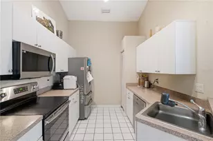 3225 Gulf Watch Ct, Sarasota, FL 34231 - Photo 10