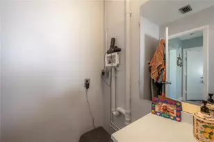 8812 Bay Pointe Dr, Tampa, FL 33615 - Photo 20