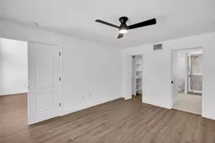 30609 Tremont Dr, Wesley Chapel, FL 33543 - Photo 14