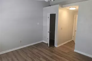 8713 Liberty Pl, Tampa, FL 33615 - Photo 20