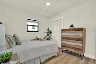 4510 W Price Ave, Tampa, FL 33611 - Photo 16