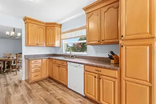 11807 Cedarfield Dr, Riverview, FL 33579 - Photo 18