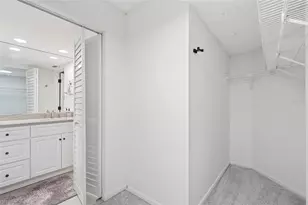 1651 Sand Key Estates Ct, Clearwater Beach, FL 33767 - Photo 18