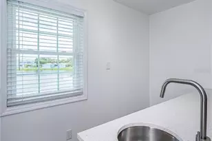 149 Sea Horse Dr SE, Saint Petersburg, FL 33705 - Photo 14