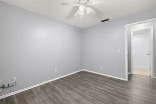3257 Laurel Dale Dr, Tampa, FL 33618 - Photo 20