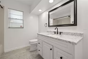 3257 Laurel Dale Dr, Tampa, FL 33618 - Photo 22