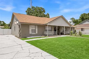 3257 Laurel Dale Dr, Tampa, FL 33618 - Photo 4