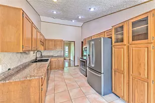 2102 Whitlock Pl, Dover, FL 33527 - Photo 12