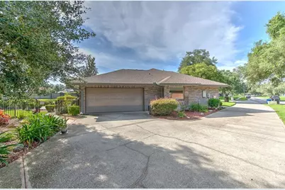 2102 Whitlock Place, Dover, FL 33527 - Photo 2