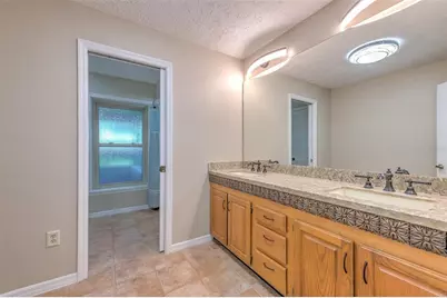 2102 Whitlock Place, Dover, FL 33527 - Photo 18