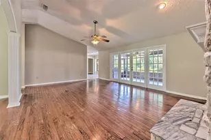 2102 Whitlock Pl, Dover, FL 33527 - Photo 12