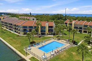 7530 Sunshine Skyway Ln S, Saint Petersburg, FL 33711 - Photo 22
