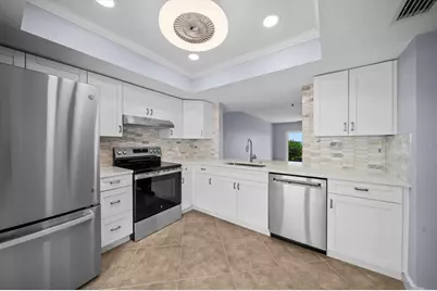 7530 Sunshine Skyway Lane S #T30, Saint Petersburg, FL 33711 - Photo 8