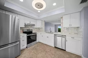 7530 Sunshine Skyway Ln S, Saint Petersburg, FL 33711 - Photo 8