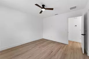 4810 Del Rio Way S, Gulfport, FL 33711 - Photo 18