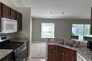 30747 Burleigh Dr, Wesley Chapel, FL 33543 - Photo 10
