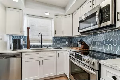 620 Edgewater Drive #204, Dunedin, FL 34698 - Photo 6
