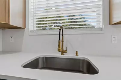 2102 W Ferris Avenue, Tampa, FL 33603 - Photo 22