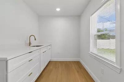 2102 W Ferris Avenue, Tampa, FL 33603 - Photo 38