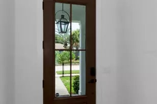 2550 Dartmouth Ave N, Saint Petersburg, FL 33713 - Photo 4
