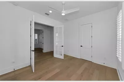 2550 Dartmouth Avenue N, Saint Petersburg, FL 33713 - Photo 10