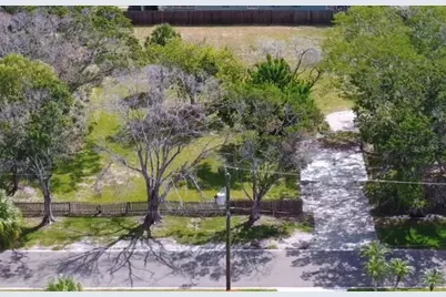 698 Villagrande Avenue S, Saint Petersburg, FL 33707 - Photo 16