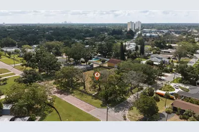 698 Villagrande Avenue S, Saint Petersburg, FL 33707 - Photo 30