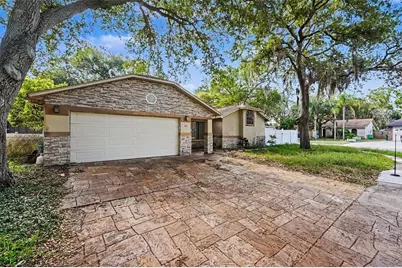 627 Crystal Dr, Palm Harbor, FL 34683 - Photo 2
