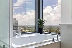 100 1st Ave N, Saint Petersburg, FL 33701 - Photo 24