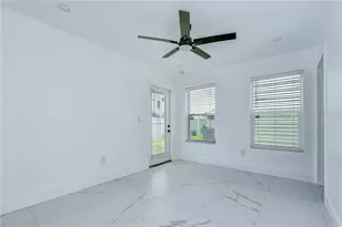 222 8th Ave Dr W, Bradenton, FL 34205 - Photo 10