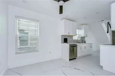 222 8th Avenue Drive W, Bradenton, FL 34205 - Photo 8